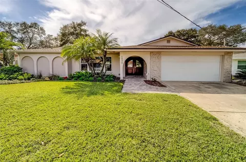 1970 Cove Dr, Largo, FL 33774