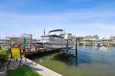 8763 44th Ave N #109, Saint Petersburg, FL 33709