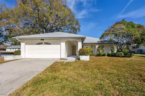 3284 Hilary Cir, Palm Harbor, FL 34684