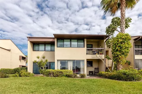 720 N Village Dr N #104, Saint Petersburg, FL 33716
