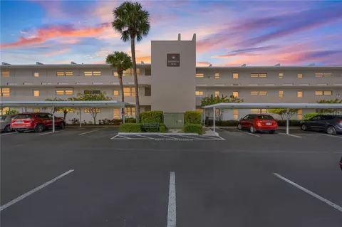 7401 Bay Island Dr S #329, South Pasadena, FL 33707