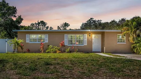 11368 116th St, Seminole, FL 33778