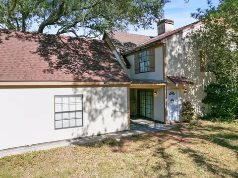 16108 Dawnview Dr, Tampa, FL 33624