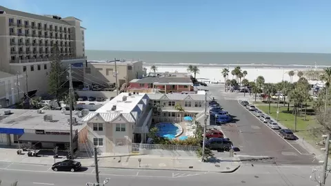 530 Mandalay Ave #103, Clearwater Beach, FL 33767