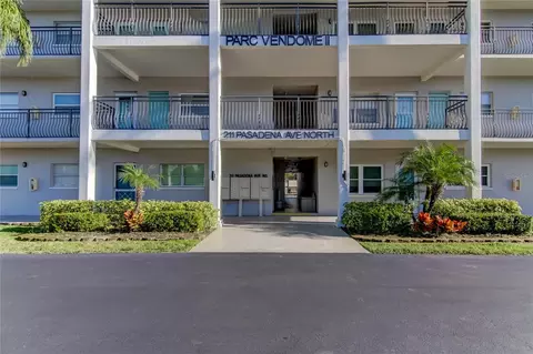 211 Pasadena Ave N #107, Saint Petersburg, FL 33710