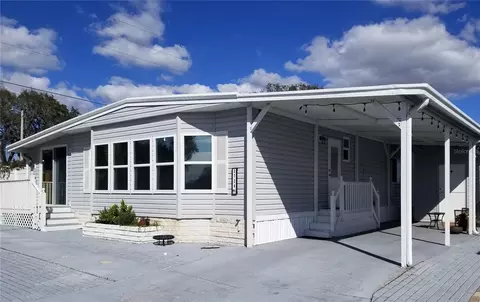 2724 Lanai Dr, Holiday, FL 34691