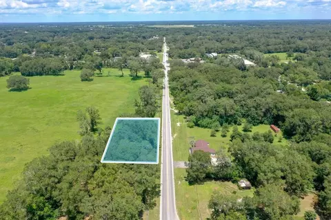 8748 NE Jacksonville Rd, Anthony, FL 32617