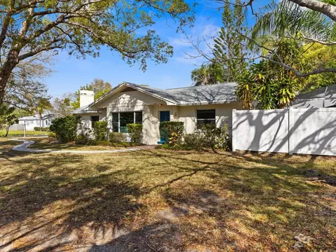 1716 Cleveland St, Clearwater, FL 33755