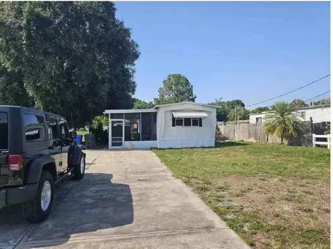 2817 Universal Dr, Ruskin, FL 33570