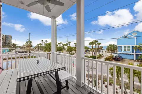 6 80th Ter, Treasure Island, FL 33706