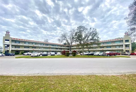 2427 Finlandia Ln #25, Clearwater, FL 33763