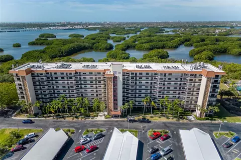 5400 Park St N #705, Saint Petersburg, FL 33709