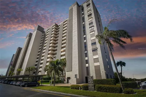 7050 Sunset Dr S #204, South Pasadena, FL 33707