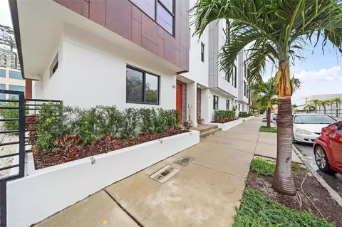 810 2nd Ave N, Saint Petersburg, FL 33701