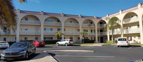 2258 World Parkway Blvd W #6, Clearwater, FL 33763