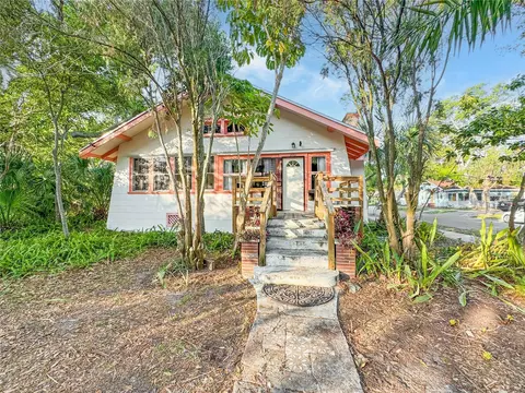 2701 Bayside Dr S, Saint Petersburg, FL 33705