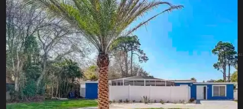 218 67th St NW, Bradenton, FL 34209