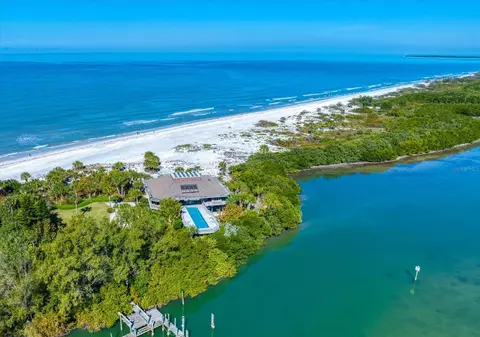 1198 Mandalay Pt, Clearwater, FL 33767