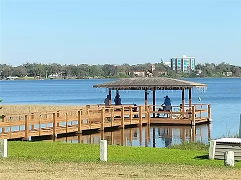 689 Lake Howard Dr NW #3B, Winter Haven, FL 33880