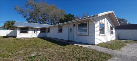 2871 Willow Ave, Largo, FL 33771