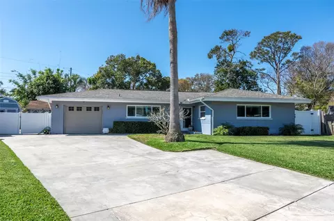 10048 Nassau Ct, Seminole, FL 33776