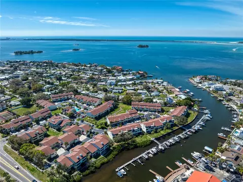 617 Duchess Blvd, Dunedin, FL 34698