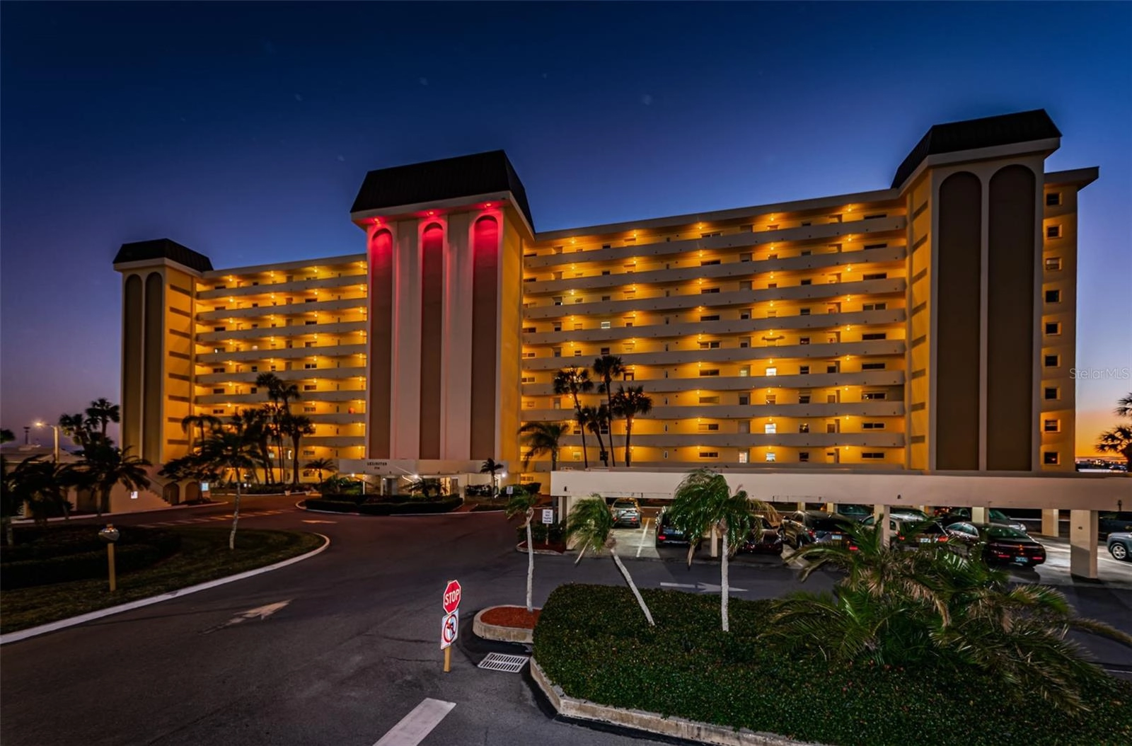 4750 Cove Cir Unit 606  