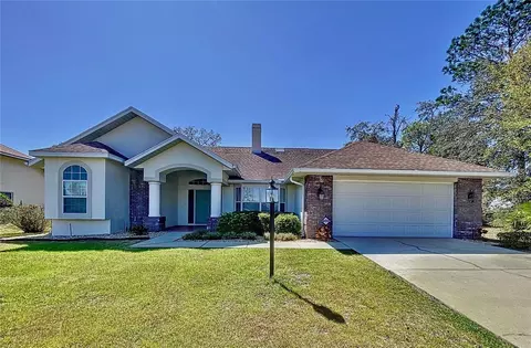 62 W Hanging Moss Ct, Beverly Hills, FL 34465