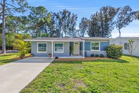230 83rd Ave NE, Saint Petersburg, FL 33702