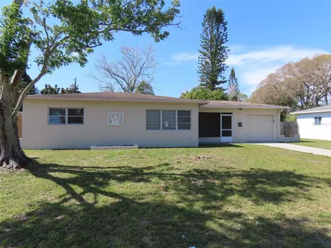6610 Dr Martin Luther King Jr St N, Saint Petersburg, FL 33702
