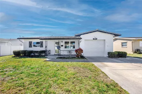 10976 87th Ave, Seminole, FL 33772