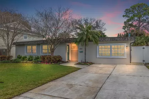 4211 Carson St NE, Saint Petersburg, FL 33703