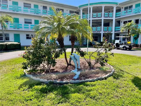 1950 59th Ave N #205, Saint Petersburg, FL 33714