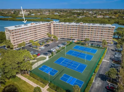 19451 Gulf Blvd #809, Indian Shores, FL 33785