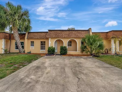 9914 86th St, Seminole, FL 33777