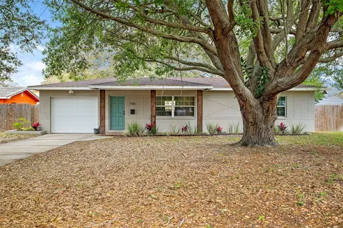 935 62nd Pl S, Saint Petersburg, FL 33705