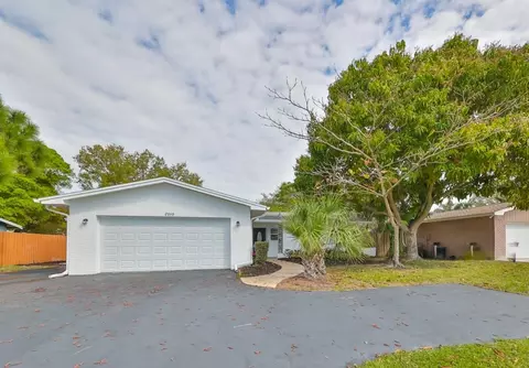 2889 62nd Ave S, Saint Petersburg, FL 33712