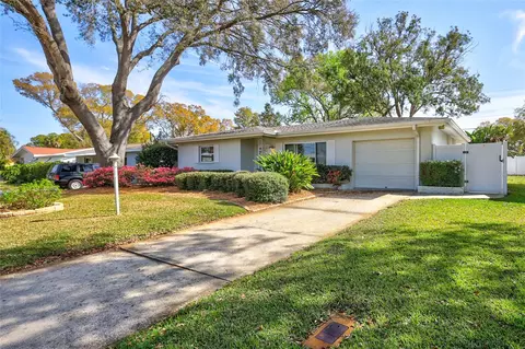 309 Teresa Dr, Largo, FL 33770