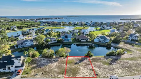 2038 N Pointe Alexis Dr, Tarpon Springs, FL 34689