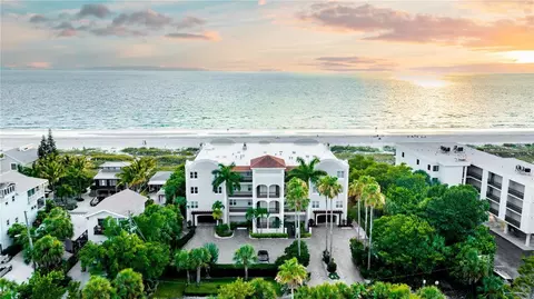 3110 1st St W #201, Saint Pete Beach, FL 33706