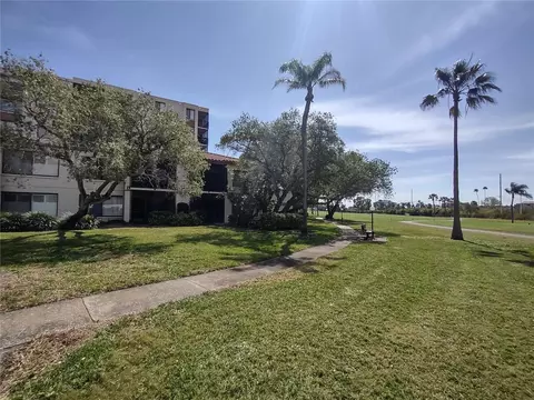 6219 Palma Del Mar Blvd S #110, Saint Petersburg, FL 33715