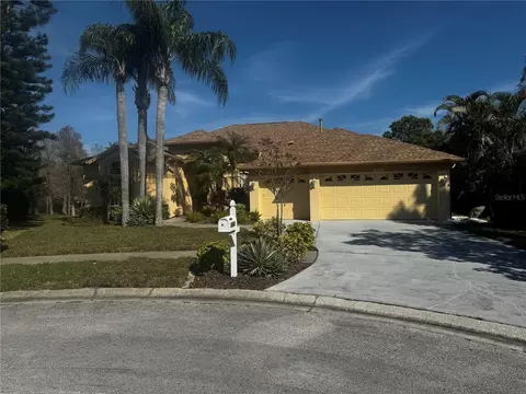 1657 Oak Park Ct, Tarpon Springs, FL 34689
