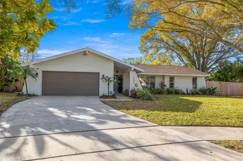 1587 Mac Charles Ct, Dunedin, FL 34698