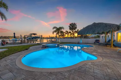 17049 Dolphin Dr, North Redington Beach, FL 33708