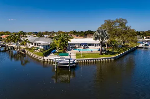 196 97th Ave NE, Saint Petersburg, FL 33702