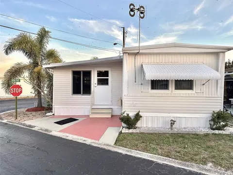 8300 Seminole Blvd #214, Seminole, FL 33772