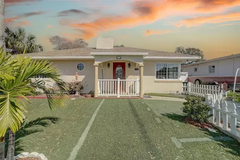 1745 N Fort Harrison Ave, Clearwater, FL 33755
