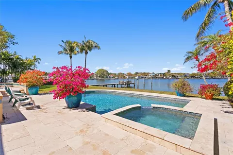 1126 Monterey Blvd NE, Saint Petersburg, FL 33704