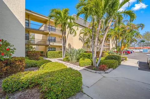 14130 Rosemary Ln #1210, Largo, FL 33774