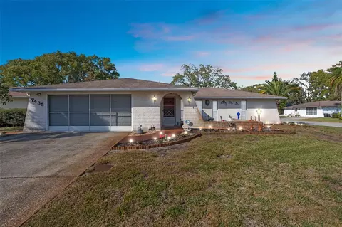 7435 Fireside Dr, Port Richey, FL 34668